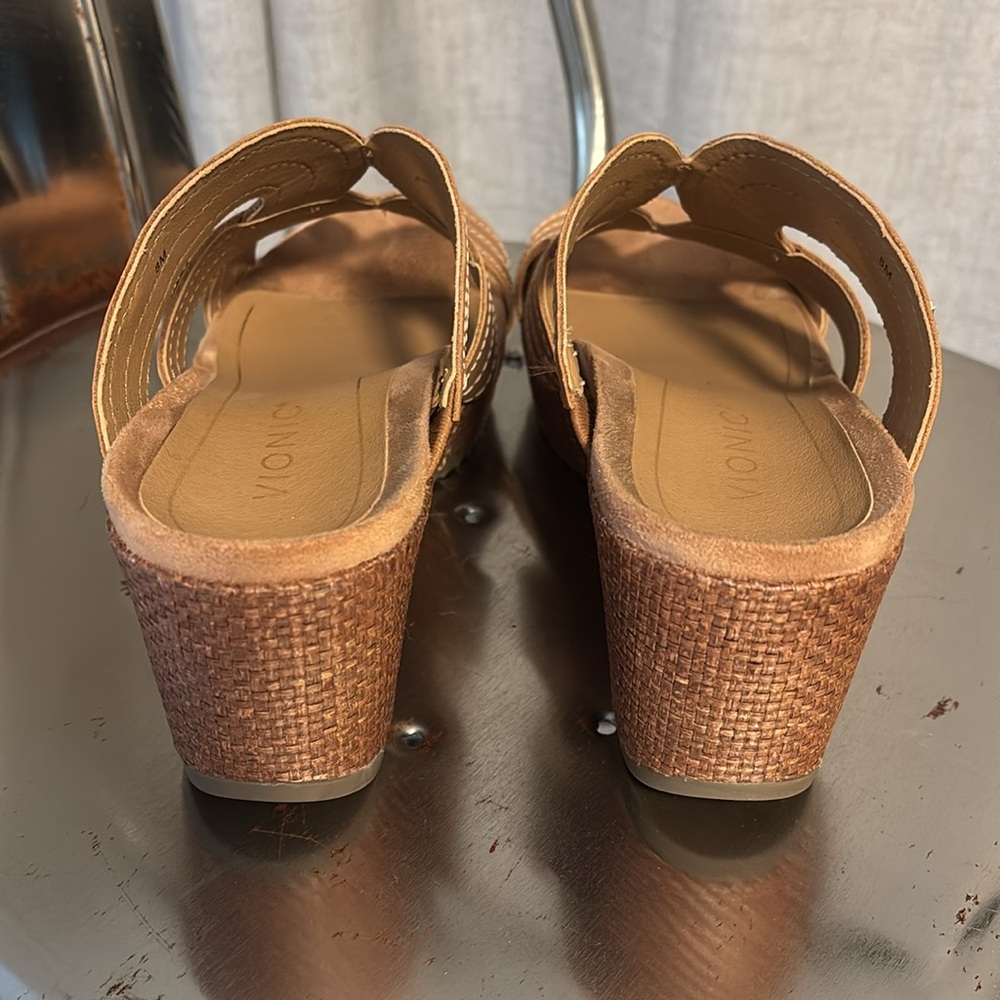Vionic Sandal Wedges ( Leather upper) - Picture 4 of 6